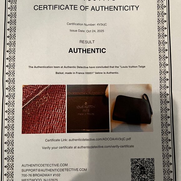 Louis Vuitton Taiga Leather Pochette Voyage Clutch - Rare colorway VI0051 COA - Picture 9 of 9